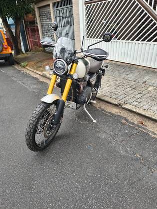 TRIUMPH SCRAMBLER 1200 XE TRIUMPH SCRAMBLER 1200 XE